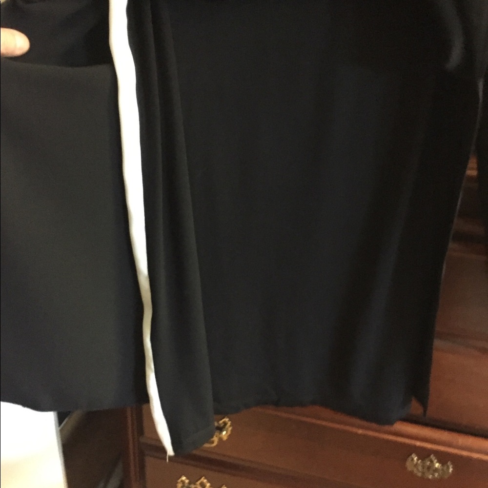 Chico’s top - Picture 5 of 6